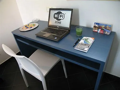 Nocleg ze śniadaniem 6 Porte Guesthouse Mantua